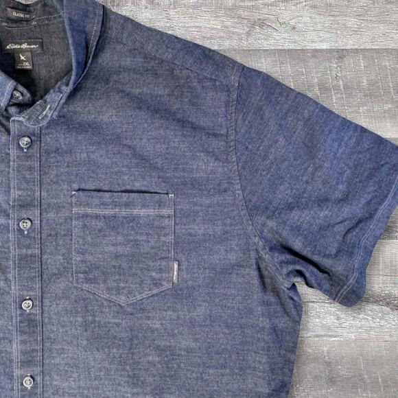 Eddie Bauer Woven Button Down Shirt Mens 2XL Short Sleeve Blue Cotton Chambray - Picture 2 of 6